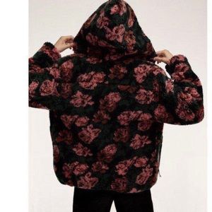 TNA Swann Floral Sherpa Fleece Jacket